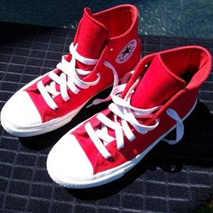 Converse All Star ⭐ RED/ White size 8